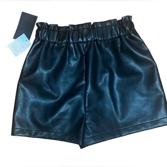 NWT Bagatelle Faux Leather Shorts W/ POCKETS black - Picture 5 of 7